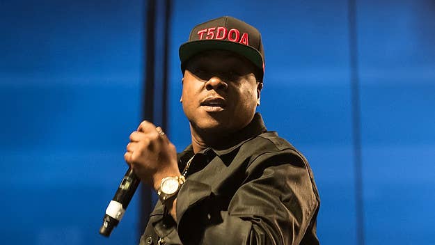Jadakiss talks about why he thinks being "healthy is gangsta" while doing an extensive upper body workout with Lil Cease on Jada's show 'The Pull Up.'