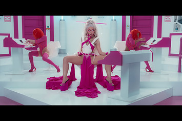 Doja Cat in the video for "Get Into It (Yuh)"