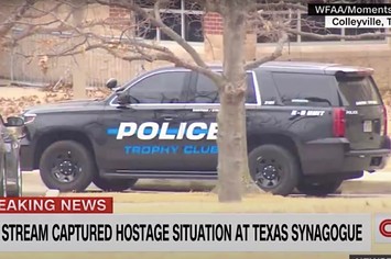 Texas police respond to hostage situation
