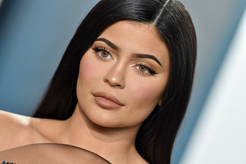 Kylie Jenner on red carpet at 2020 Vanity Fair party