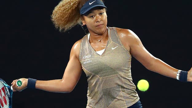 Naomi Osaka withdrew from her semi-final matchup at the Melbourne Summer Set, an Australian Open warm-up tournament, on Saturday due to an abdominal injury.