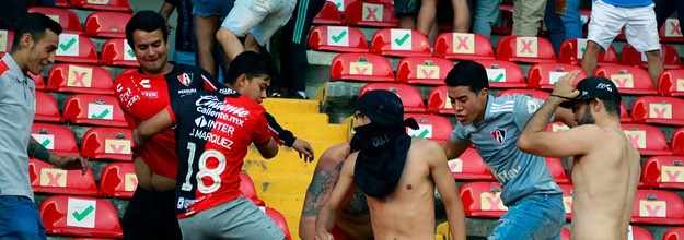 Mexican soccer game brawl: At least 26 injured as fights break out at Liga  MX game between Querétaro and Atlas fans