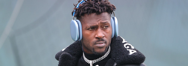 Ex-NFL WR Antonio Brown drops release date of new song feat. Lil Wayne