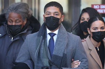 Jussie Smollett leaves the Leighton Criminal Courts Building as the jury begins deliberation during his trial