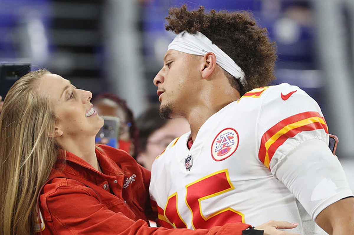 Rumor Patrick Mahomes Told Brother and Fiancée Not to Attend Games Due to  Distraction Refuted | Complex