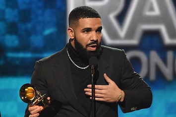 Drake receives award 2019 Grammys