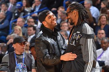 Drake talking with Snoop Dogg at 2014 NBA All-Star Game