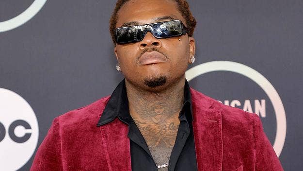 Gunna commented on rumors that he's dating Chlöe after being seen together at an Atlanta Hawks game, and shared his thoughts on Rihanna's Halloween homage.