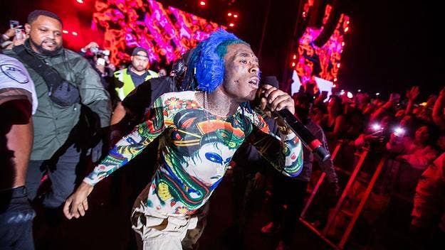 During the Saturday event, where fans said Lil Uzi was 30 minutes late to his set, the rapper’s mic was seemingly cut after a four-track run. 