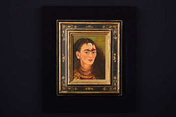 View of Frida Kahlo's 'Diego y yo' painting.