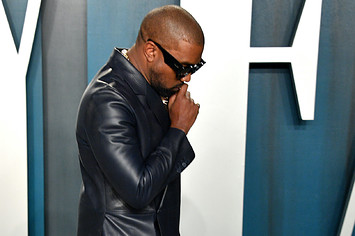 Kanye West attends the 2020 Vanity Fair Oscar.