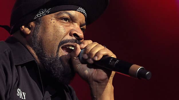 Ice Cube has reportedly left Sony's comedy 'Oh Hell No' with Jack Black. Producers allegedly asked the rapper to get vaccinated against COVID-19 and he refused.