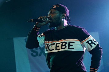 Beanie Sigel performing onstage at Mass Appeal in 2018