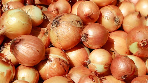 On Wednesday, the Centers for Disease Control and Prevention issued a food safety alert that warned of a salmonella outbreak linked to imported onions.