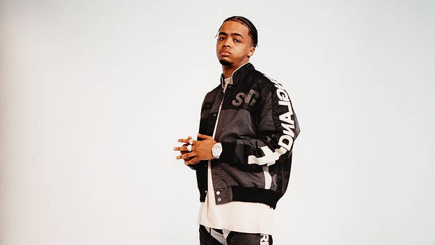 For the past few months, the 21-year-old rapper has busy feeding the streets with heaters such as “Rolling Stones” and “P.U.G.”, and now he’s back with a new...