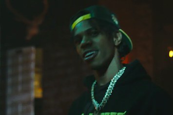 A boogie wit da hoodie in music video for "bestie."