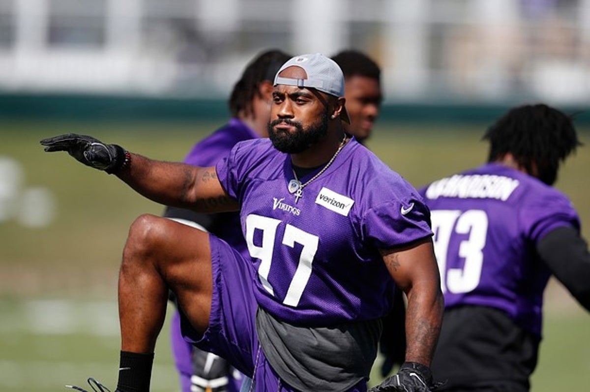 Vikings' Everson Griffen 'doing great' now, wants to play again in 2022 –  Twin Cities