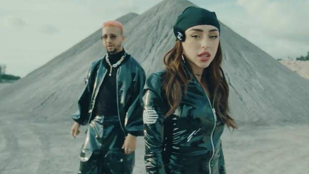 Argentine singer Nicki Nicole has dropped off her new single and accompanying music video for "Toa La Vide" with Bad Bunny collaborator Mora.