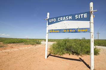 A sign commemorating the alleged UFO crash at Roswell.