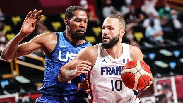 While looking for a new barber in NYC, Evan Fournier, a new member of the Knicks, trolled Brooklyn Nets superstar Kevin Durant's hair on Twitter.