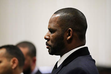 R. Kelly appears at a hearing in 2019.