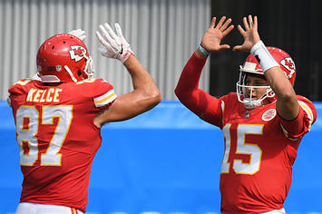 Travis Kelce Patrick Mahomes Chiefs Chargers 2020