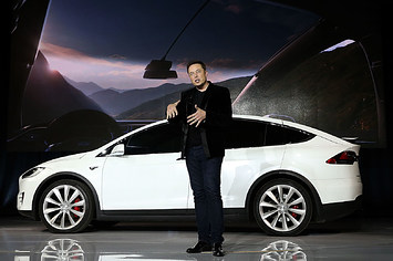 Tesla Elon Musk - SUV