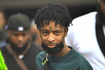 21 Savage Claims He Paid $75,000 for His New Teeth - XXL