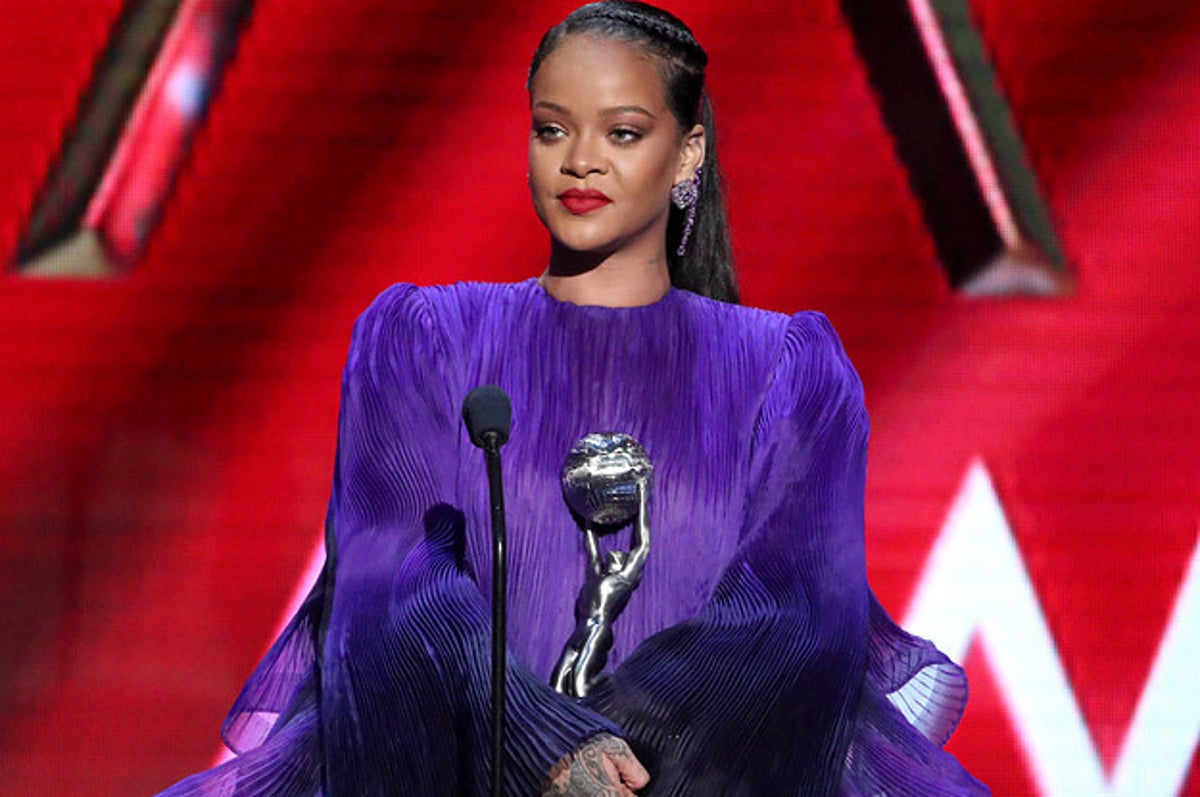 Rihanna's a billionaire! Forbes names RiRi the world's 'richest