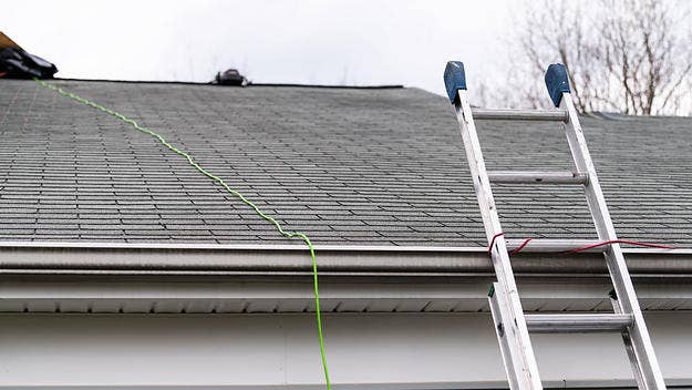 A Vancouver, Washington couple is being sued by a roofing company over one-star reviews they posted following a bad experience with the business.