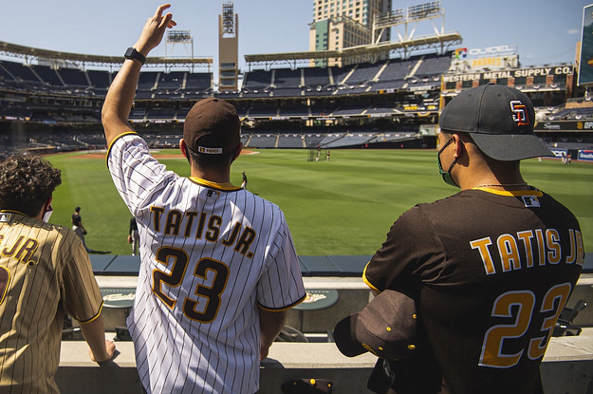 In photos: Padres fans bring the heat before players battle it out, tie the  series 1-1