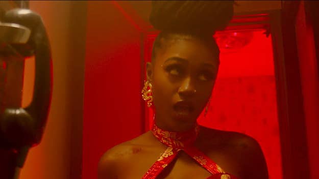 Rising rapper Kali has a certified viral hit on her hands with “Do a Bitch,” which is taking off on TikTok, and now she’s dropped a sleek video for the song.