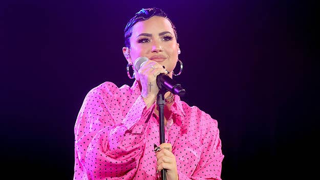 In a series of messages and a video shared on Twitter, pop-star and actor Demi Lovato has come out as non-binary and will use they/them pronouns.