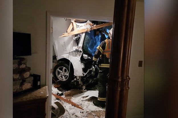 2 Missouri Teens Crash Car Through Roof, Narrowly Missing Homeowners ...