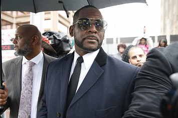 R. Kelly leaves the Leighton Courthouse