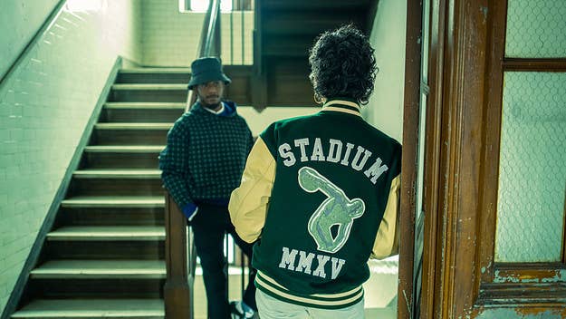 Stadium Goods Greig Bennett discusses his new STADIUM line, Travis Scott wearing the “Orchard Street” Nike Dunks he designed, & NYC streetwear culture. 
