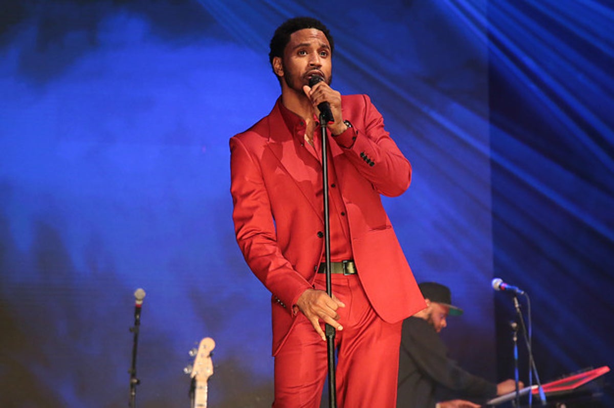 Trey Songz Sued For Allegedly Punching Bartender at Hollywood Concert |  Complex