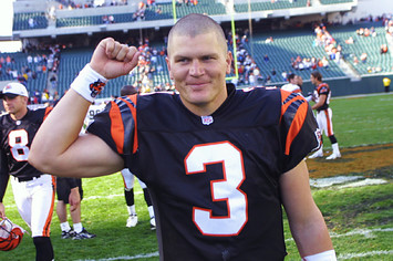 Jon Kitna leaves the field after the game against the Cleveland Browns.