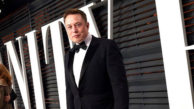 “Saturday Night Live” cast members won’t be forced to appear alongside controversial billionaire Elon Musk when he hosts the show, Page Six reports.
