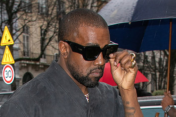 Kanye West arrives at L'Avenue restaurant