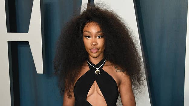 SZA interviewed Doja Cat for a new 'V' magazine cover story, where the 'CTRL' artist enthusiastically applauded Doja's ability to make genre-crossing music.