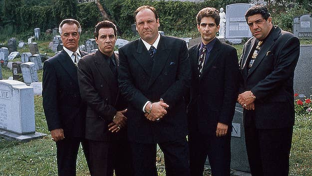 The cast and creators of HBO’s classic mob drama 'The Sopranos' are getting back together for a live event to raise money for New York firefighters. 