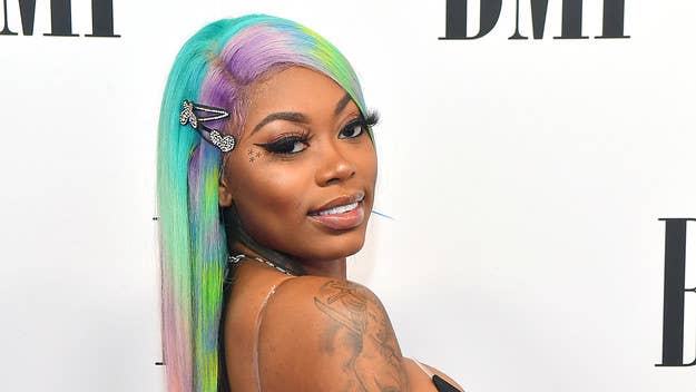 Ever since the death of King Von, his former girlfriend Asian Doll has been paying tribute to him on social media. This time it's via an extravagant chain.