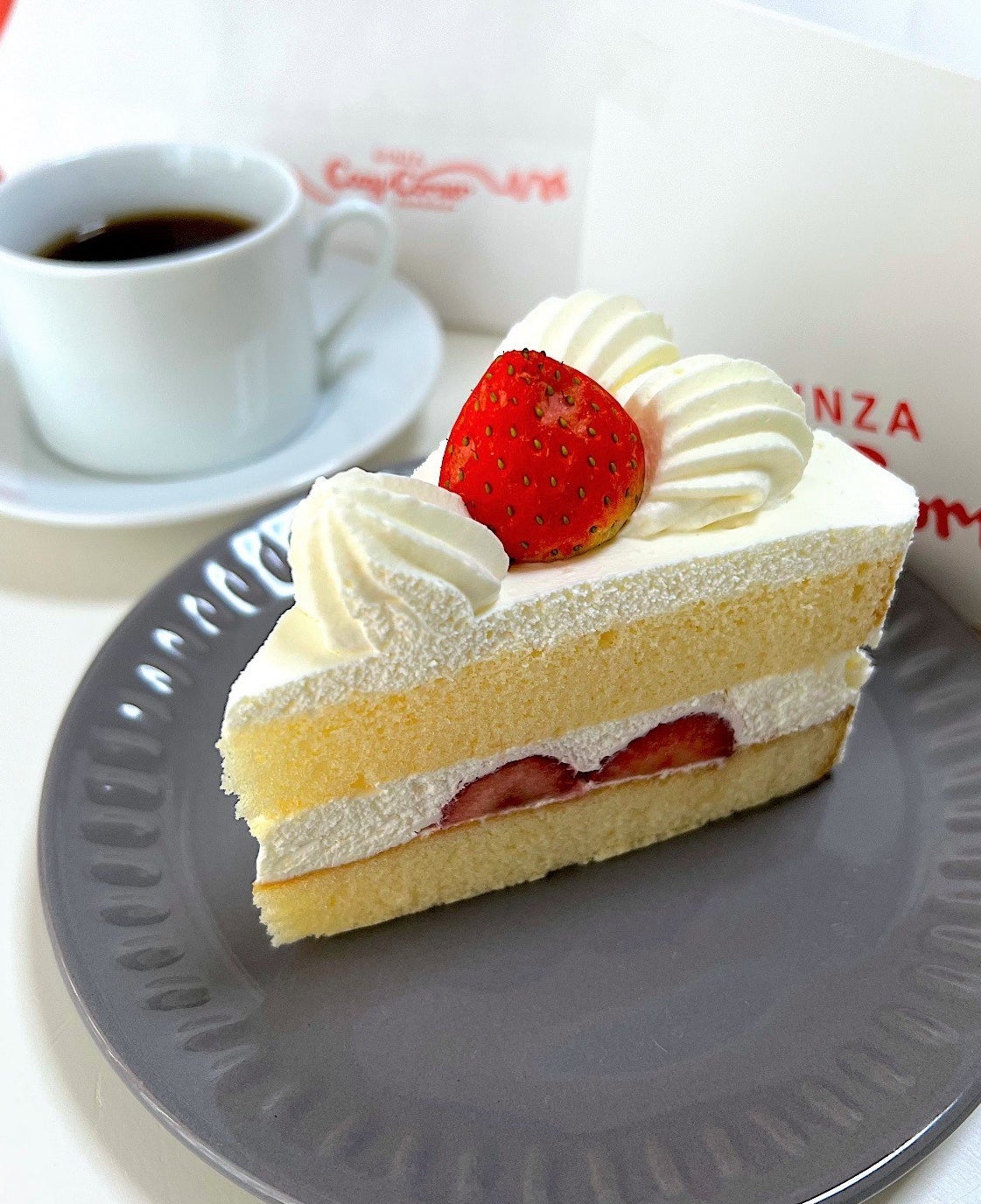 コージーコーナーのおすすめデザート「苺のショートケーキ」