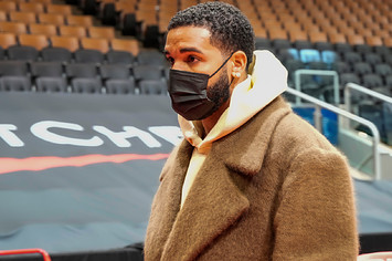 Rapper, Drake leaves the game between the Miami Heat and the Toronto Raptors