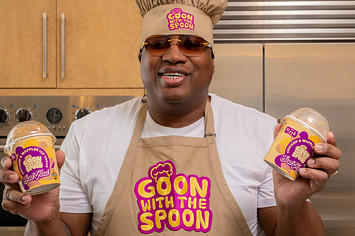 E-40 poses with Chicken & Waffles flavor ice cream.