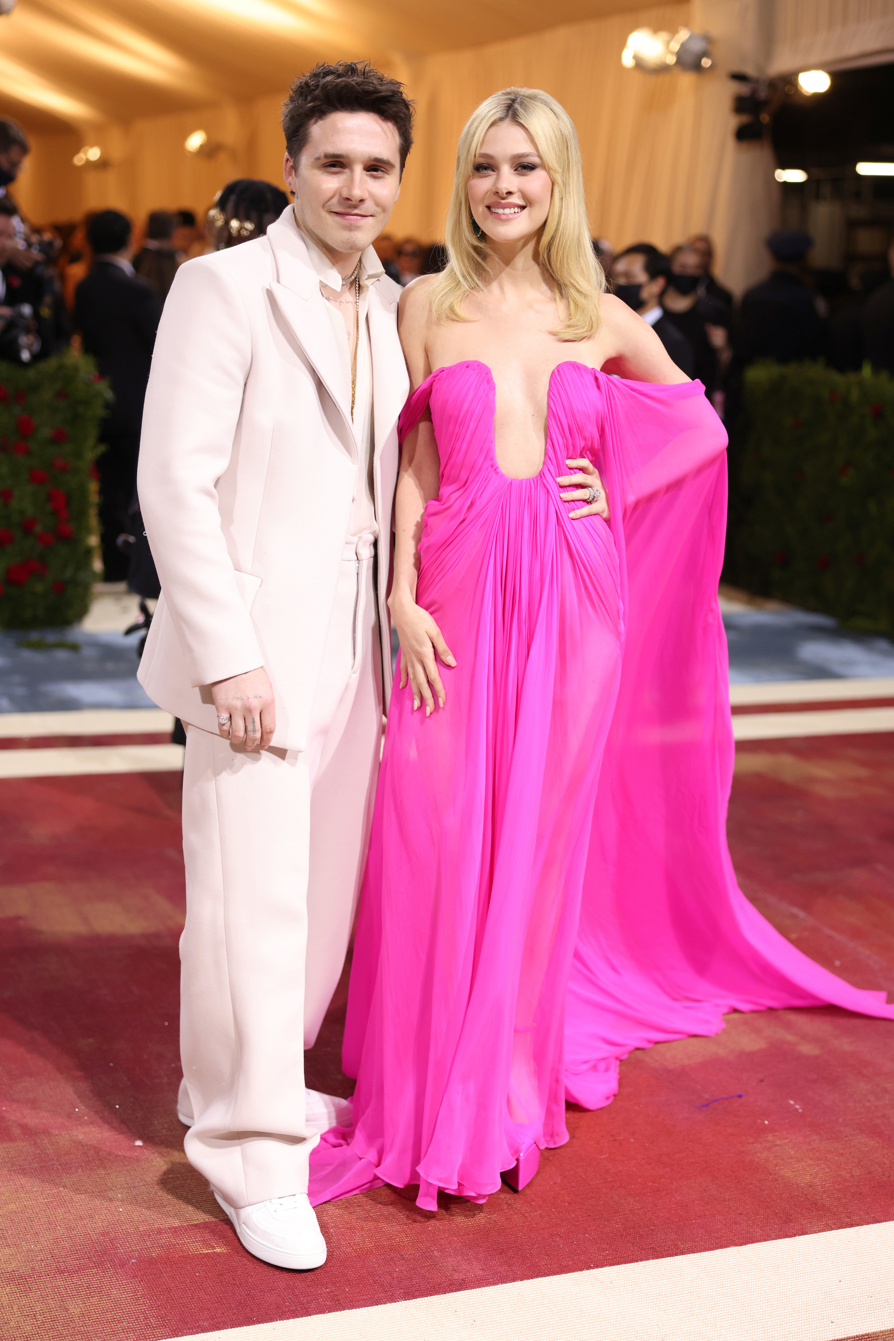 Best Celebrity Couples On The Red Carpet 2022 - 67