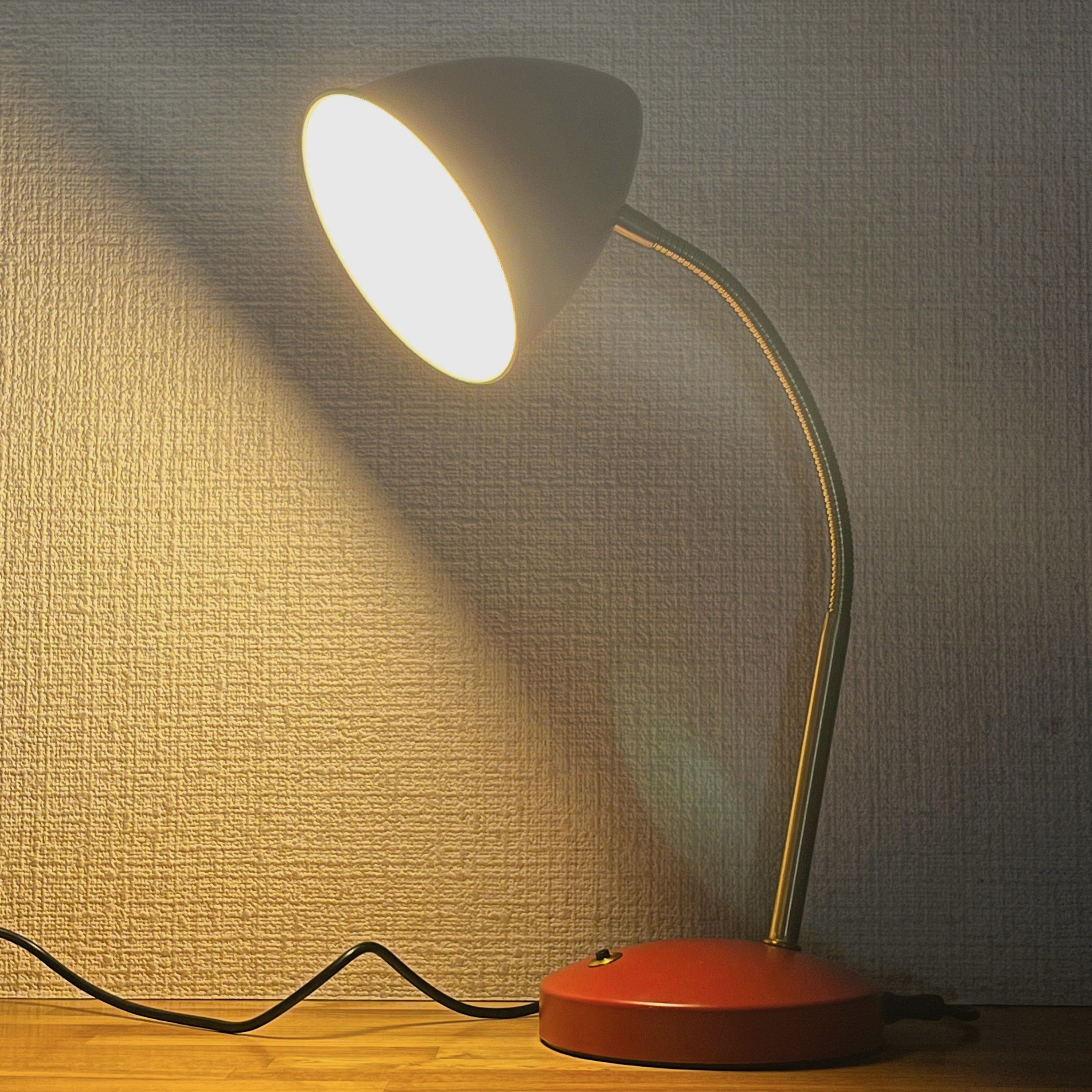 IKEA（イケア）のオススメの便利グッズのライト「ISNÅLEN イスノーレン LEDワークランプ」