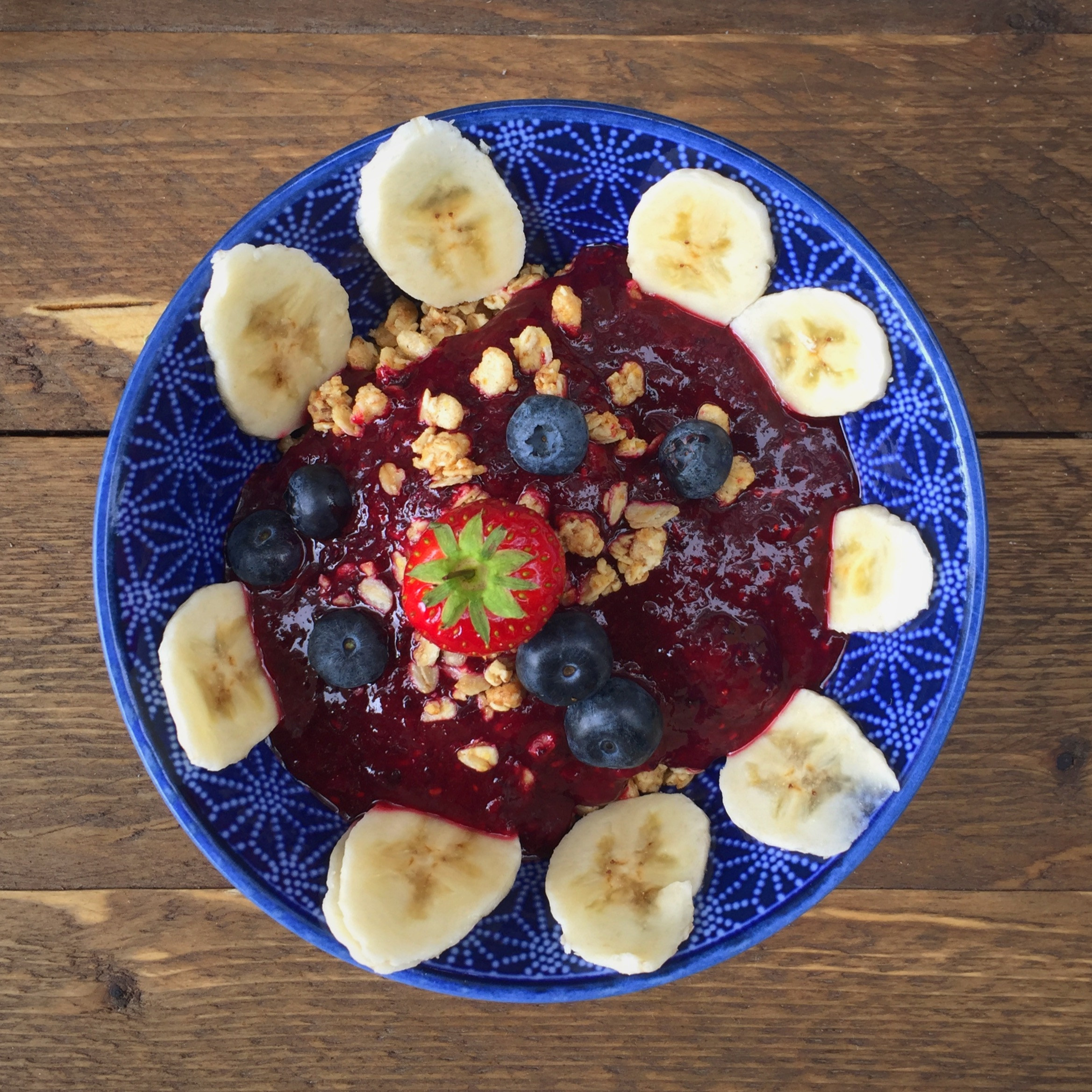 An açai bowl with more fruit.