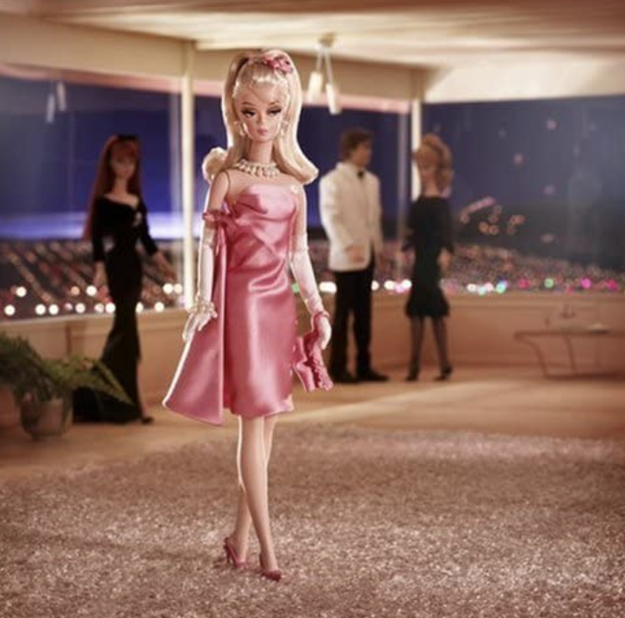 Famosas vestidas de Barbie a lo largo de los años